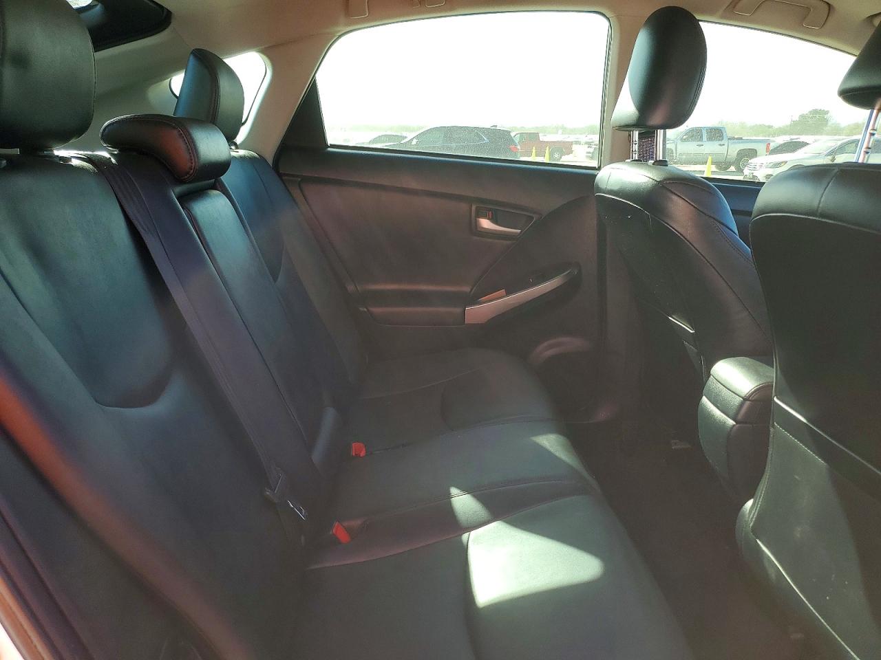 2013 TOYOTA PRIUS photo 28
