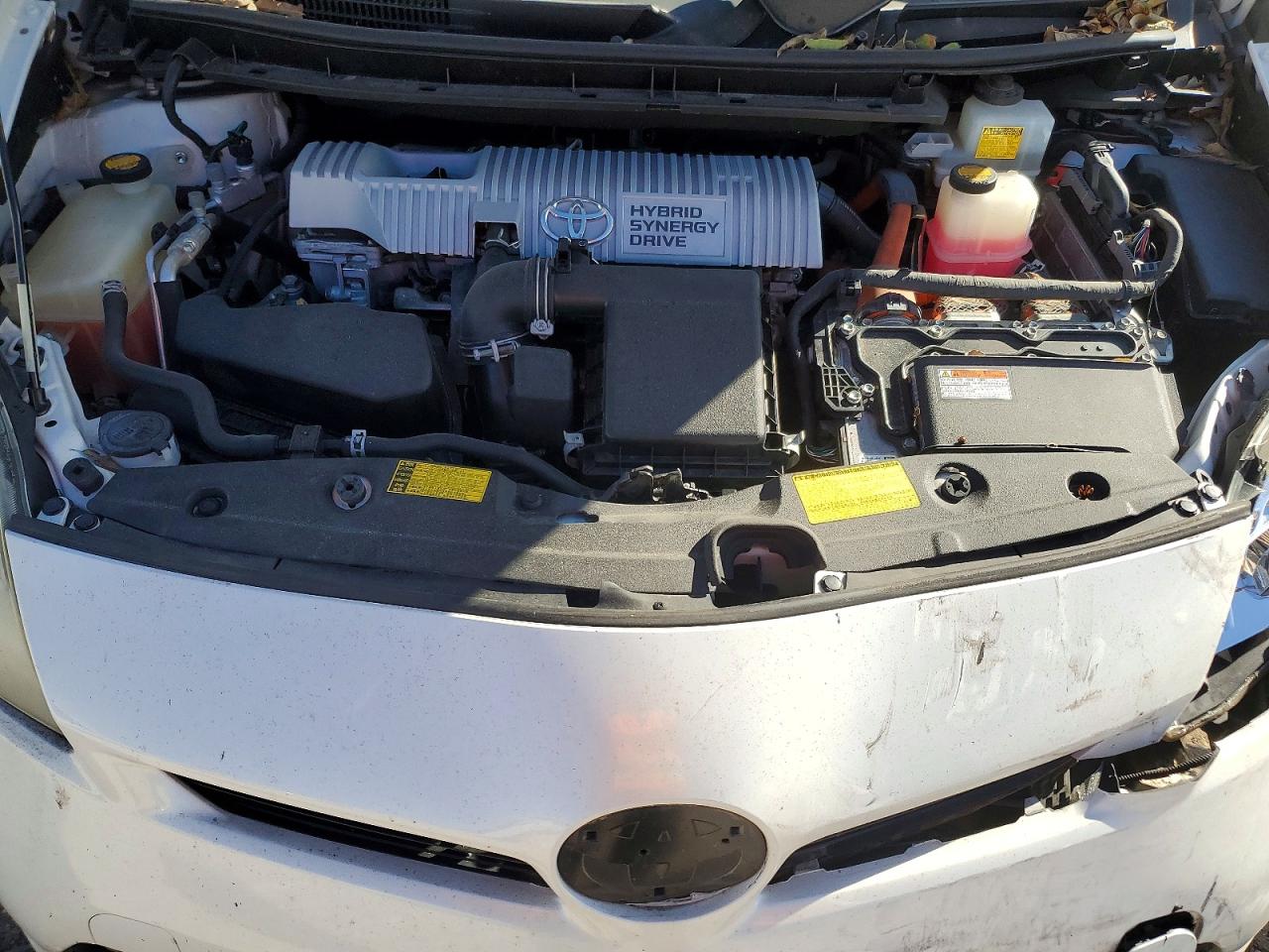 2013 TOYOTA PRIUS photo 31