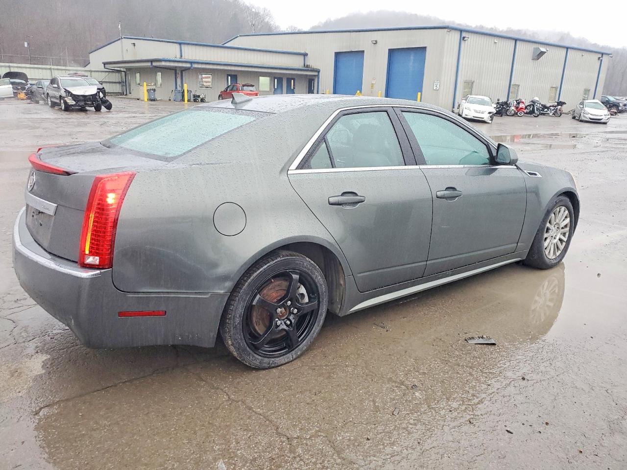 2011 CADILLAC CTS LUXURY COLLECTION photo 5
