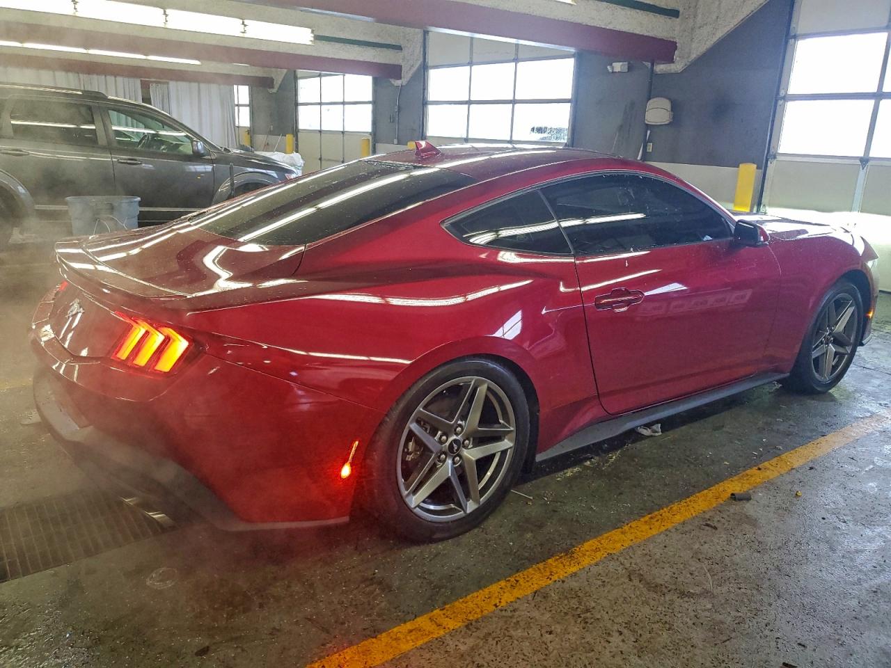 2025 FORD MUSTANG photo 7
