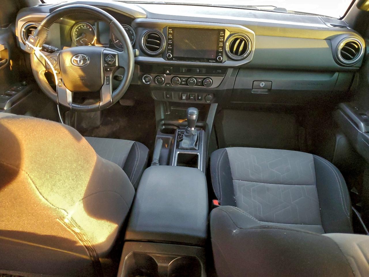2022 TOYOTA TACOMA DOUBLE CAB photo 8