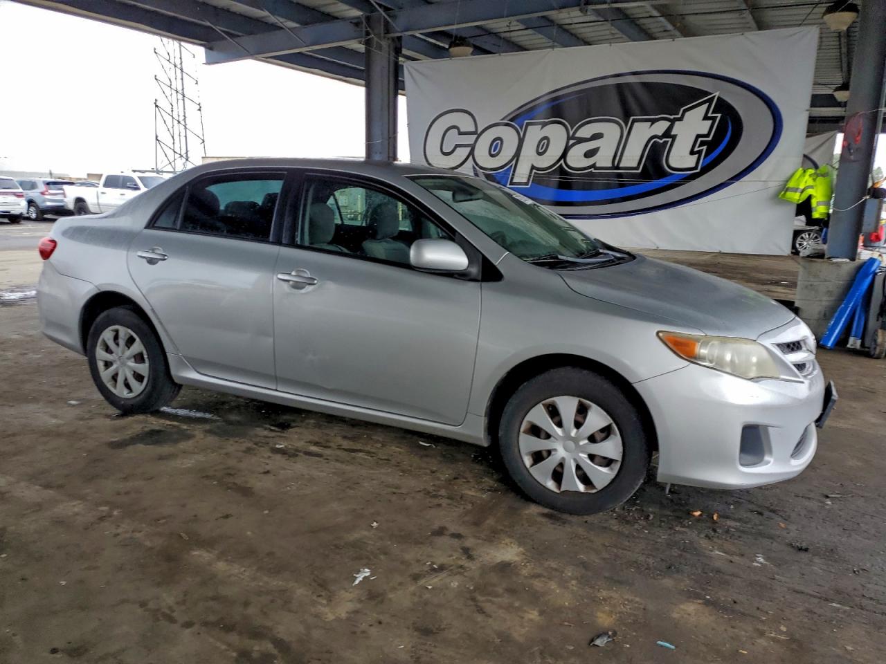 2011 TOYOTA COROLLA BASE photo 4