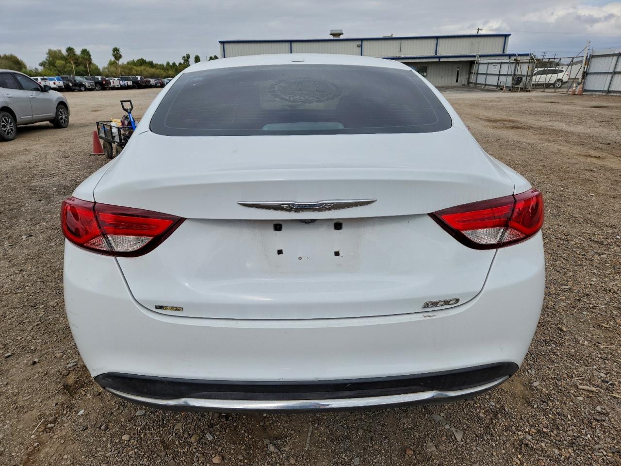 2015 CHRYSLER 200 LIMITED photo 6
