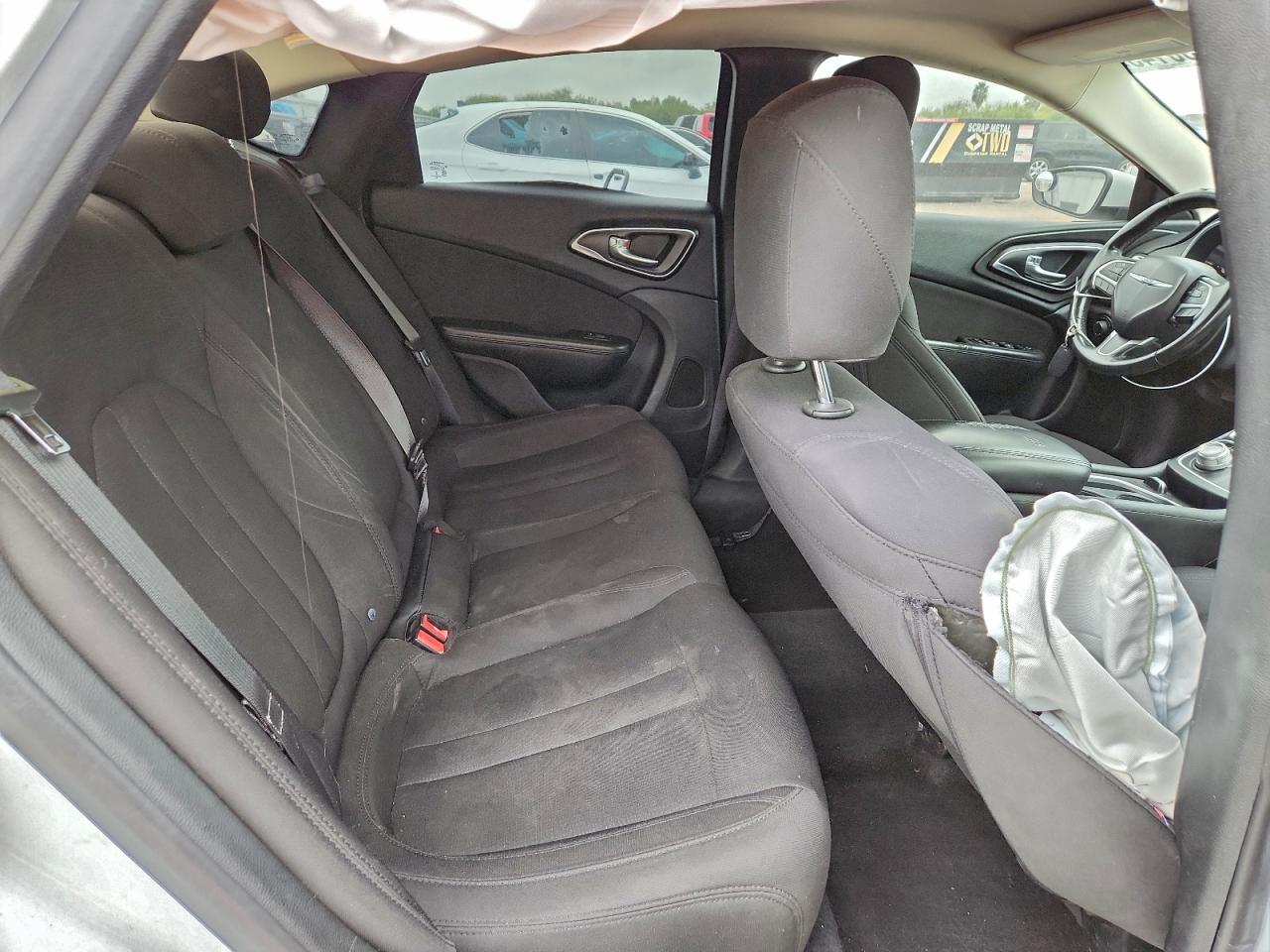 2015 CHRYSLER 200 LIMITED photo 10