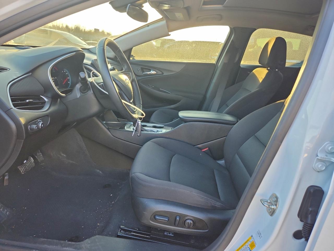 2023 CHEVROLET MALIBU LT photo 13