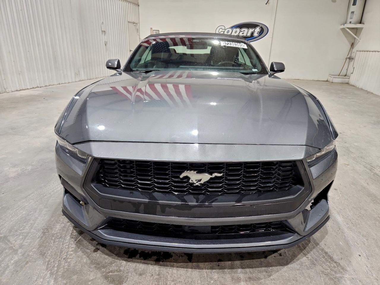 2025 FORD MUSTANG photo 13
