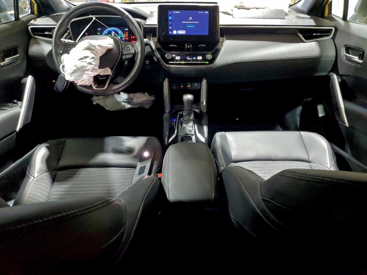 2024 TOYOTA COROLLA CROSS SE photo 15