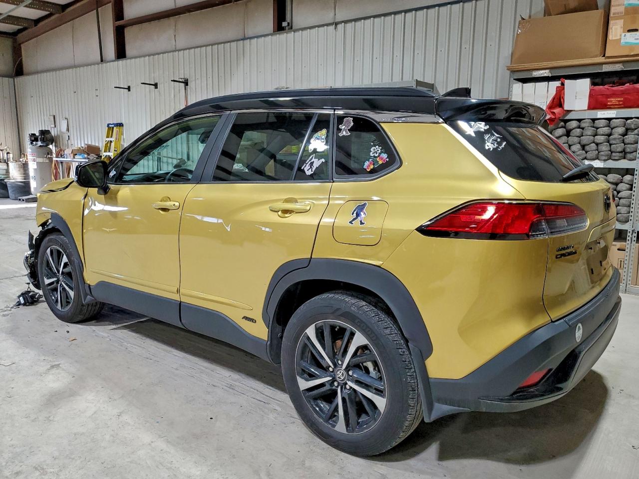 2024 TOYOTA COROLLA CROSS SE photo 3