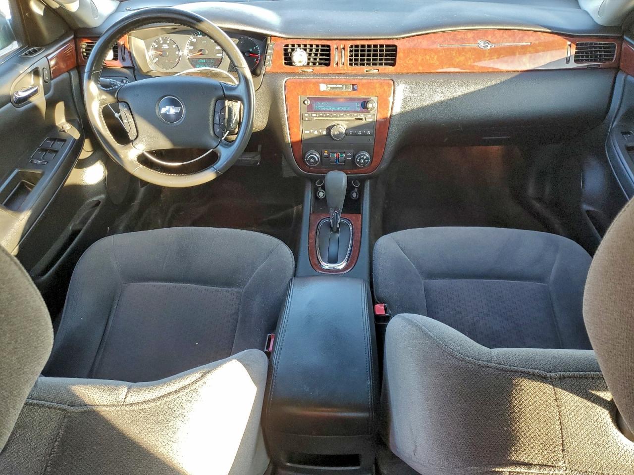 2010 CHEVROLET IMPALA LT photo 8