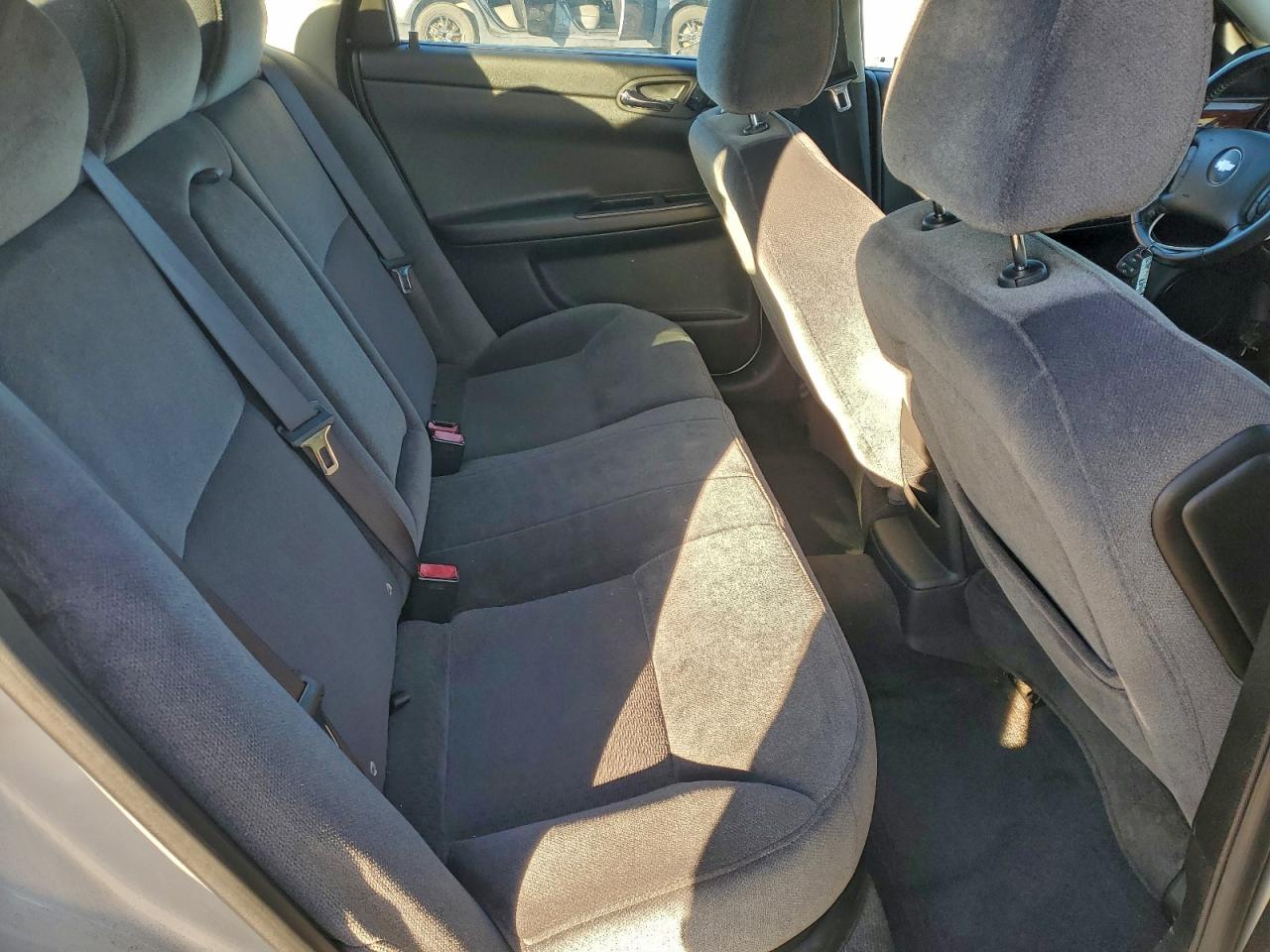 2010 CHEVROLET IMPALA LT photo 10