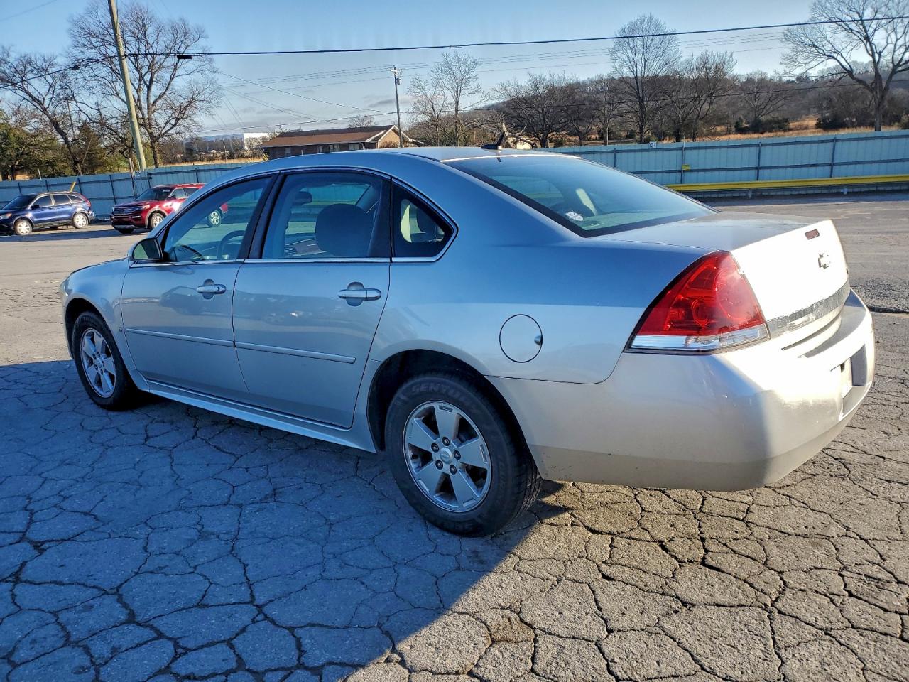 2010 CHEVROLET IMPALA LT photo 2