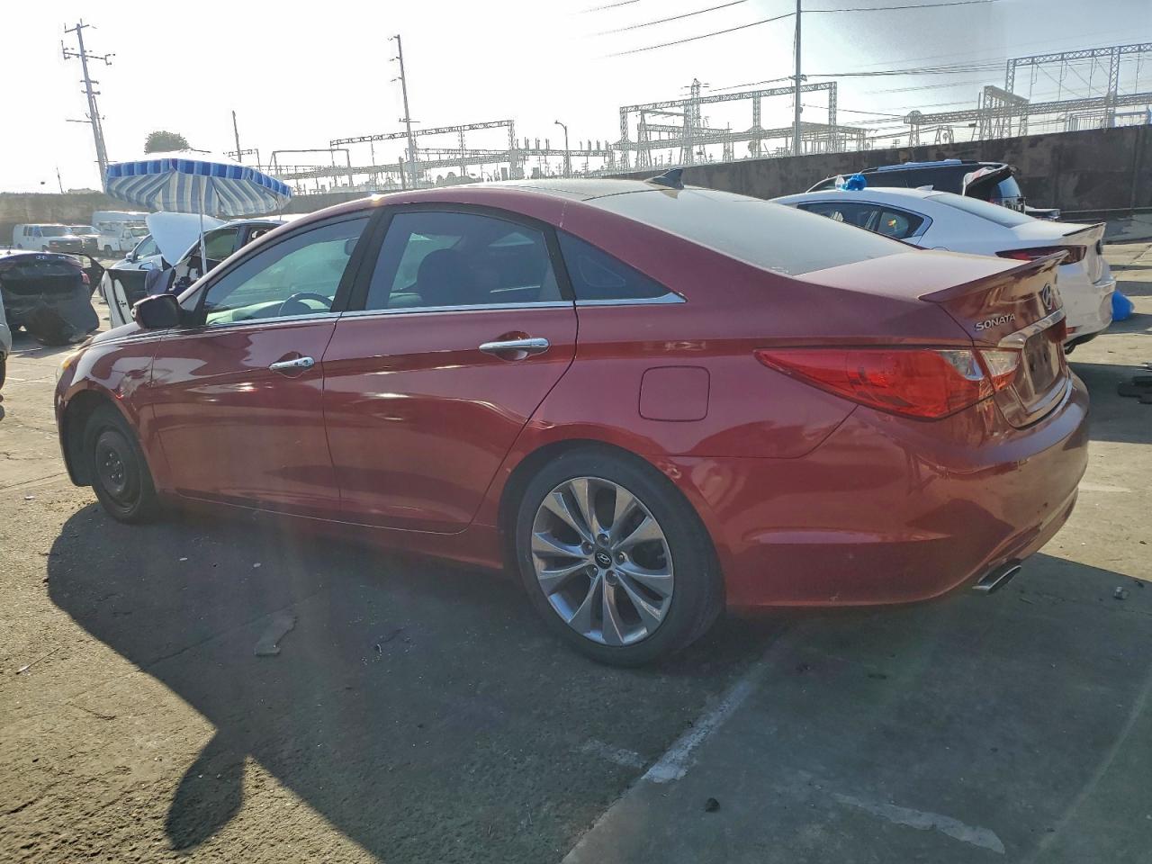 2013 HYUNDAI SONATA SE photo 2
