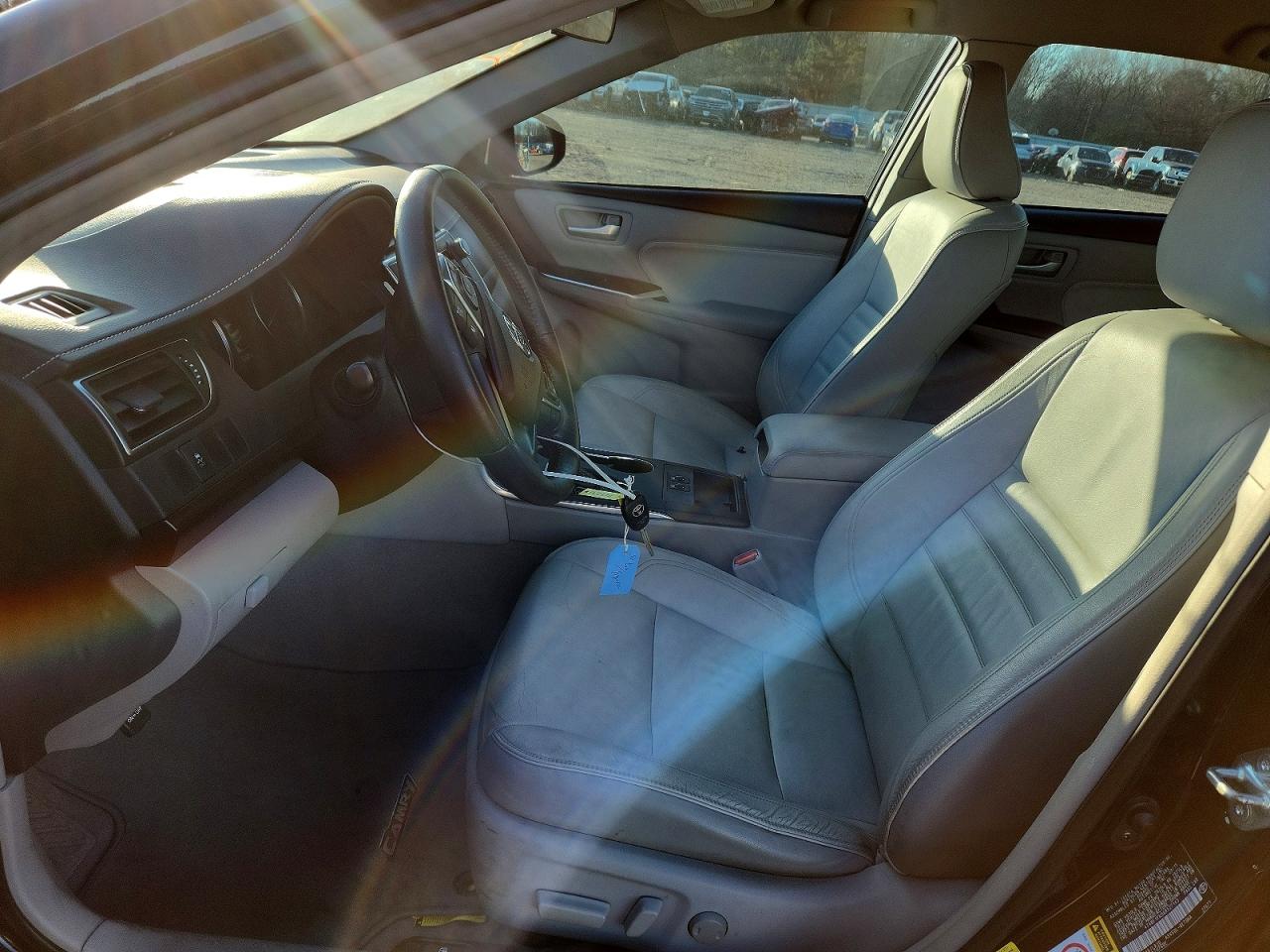 2016 TOYOTA CAMRY LE photo 7