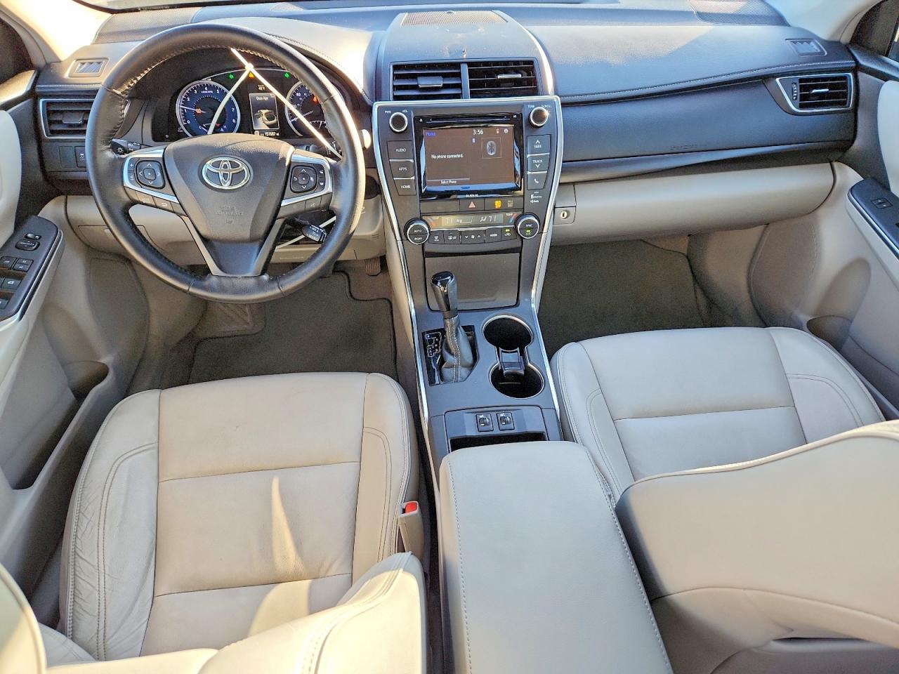 2016 TOYOTA CAMRY LE photo 8