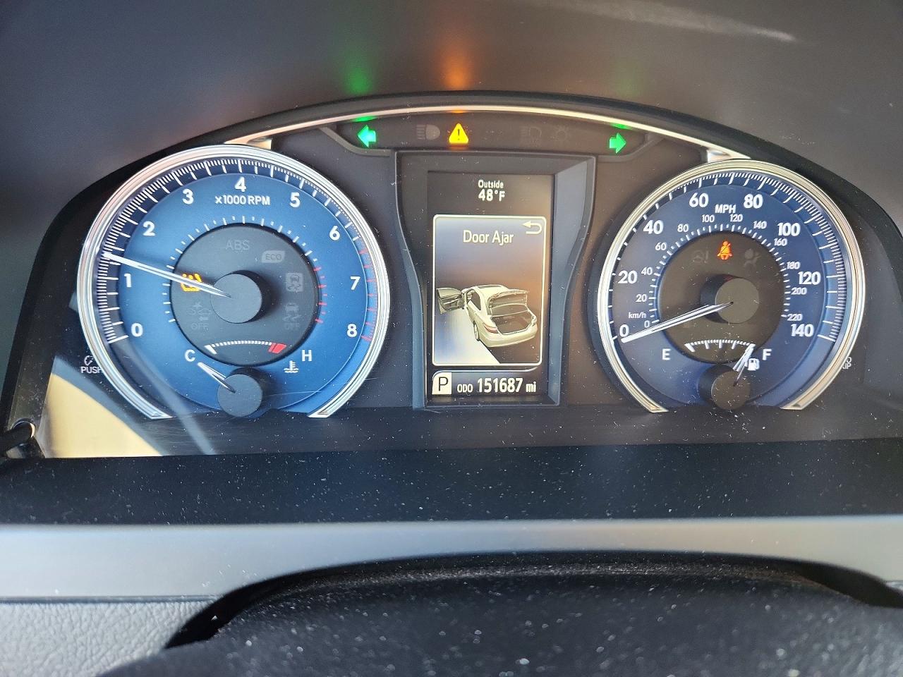 2016 TOYOTA CAMRY LE photo 9