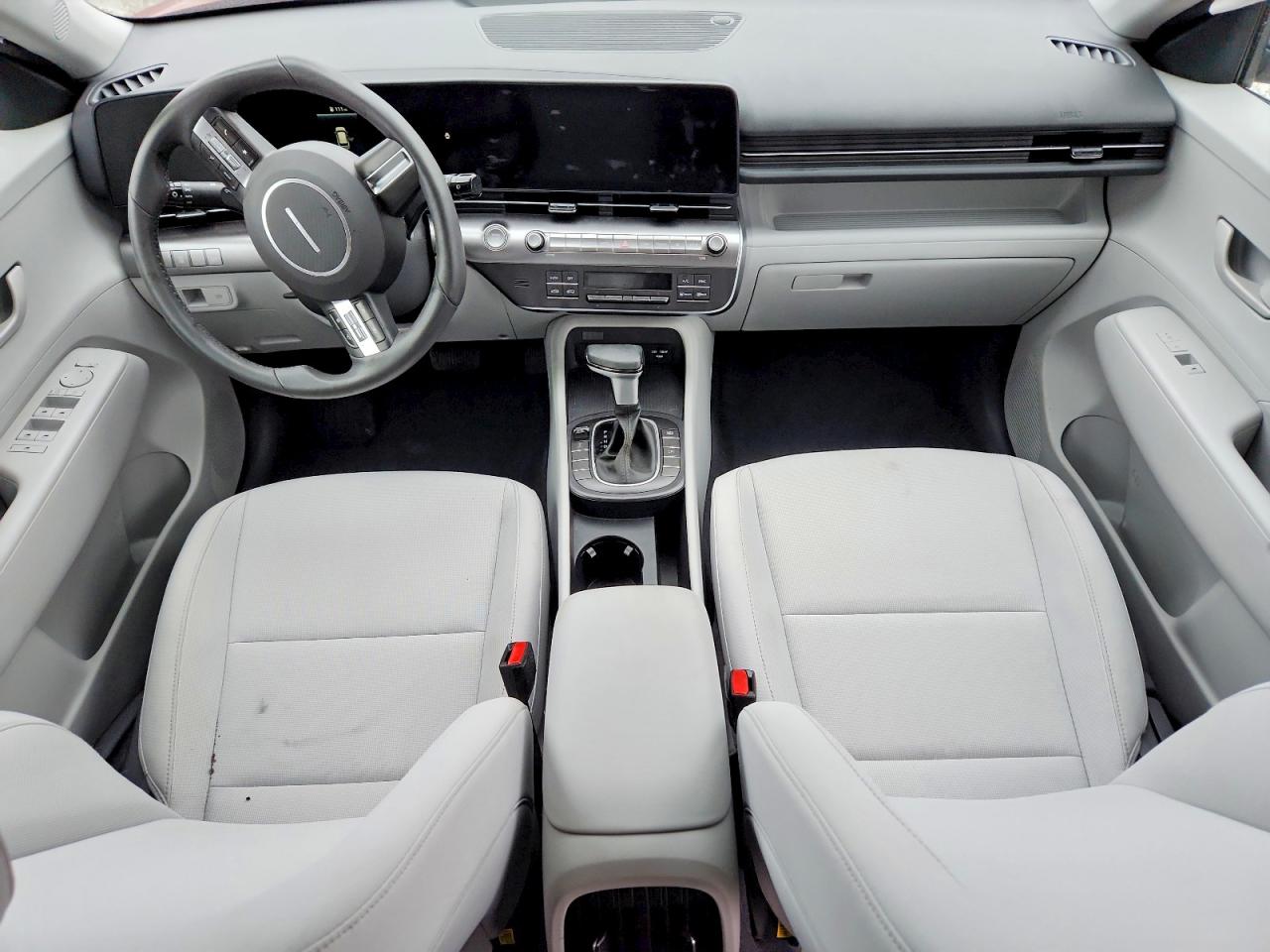 2025 HYUNDAI KONA SEL photo 8