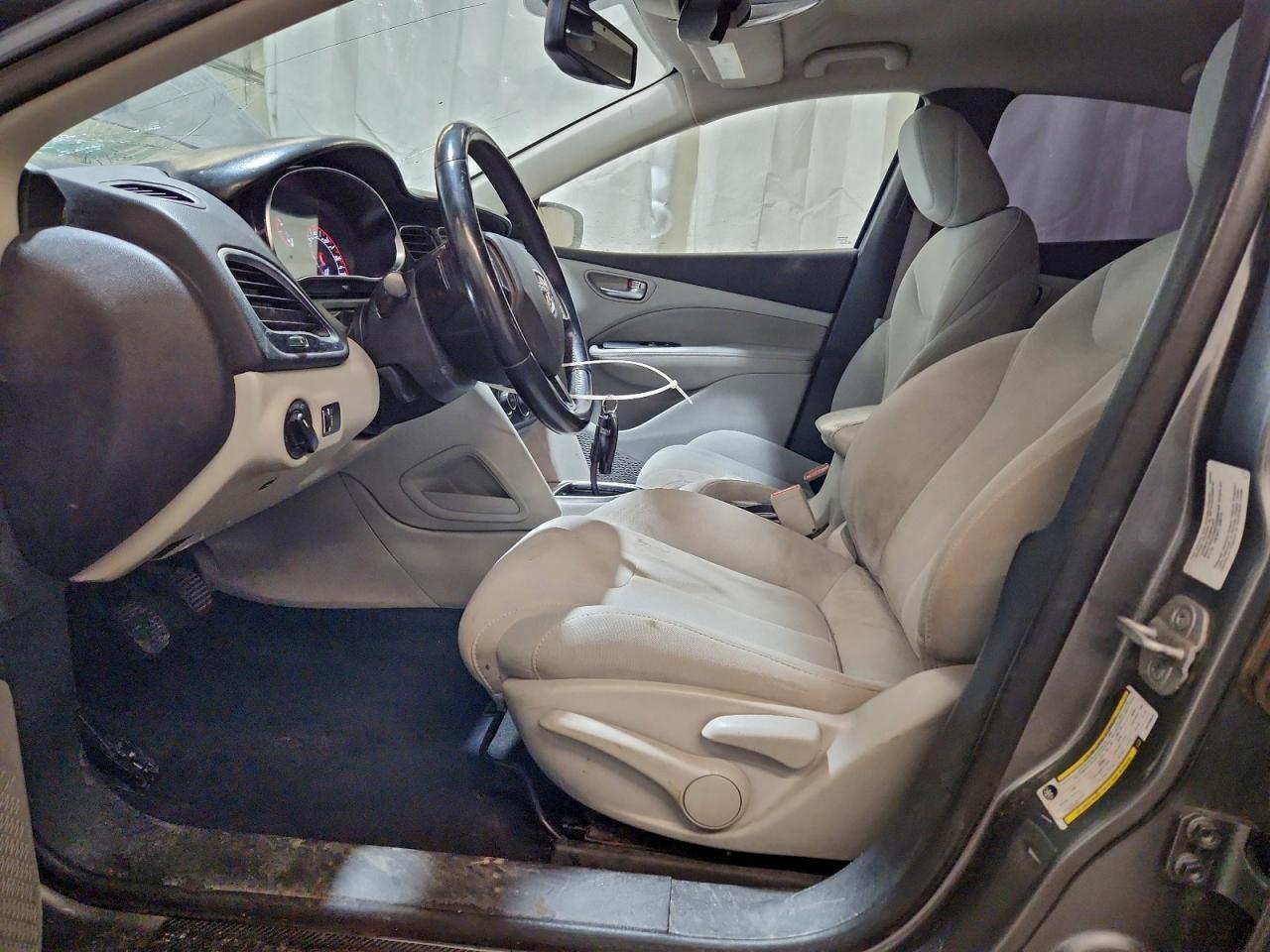 2013 DODGE DART SXT photo 13