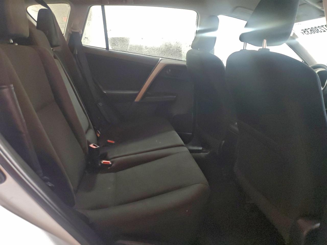 2017 TOYOTA RAV4 LE photo 10