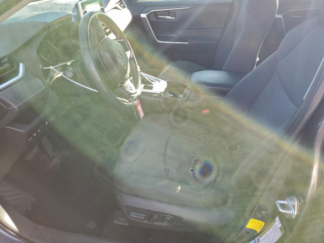 2019 TOYOTA RAV4 XLE photo 13