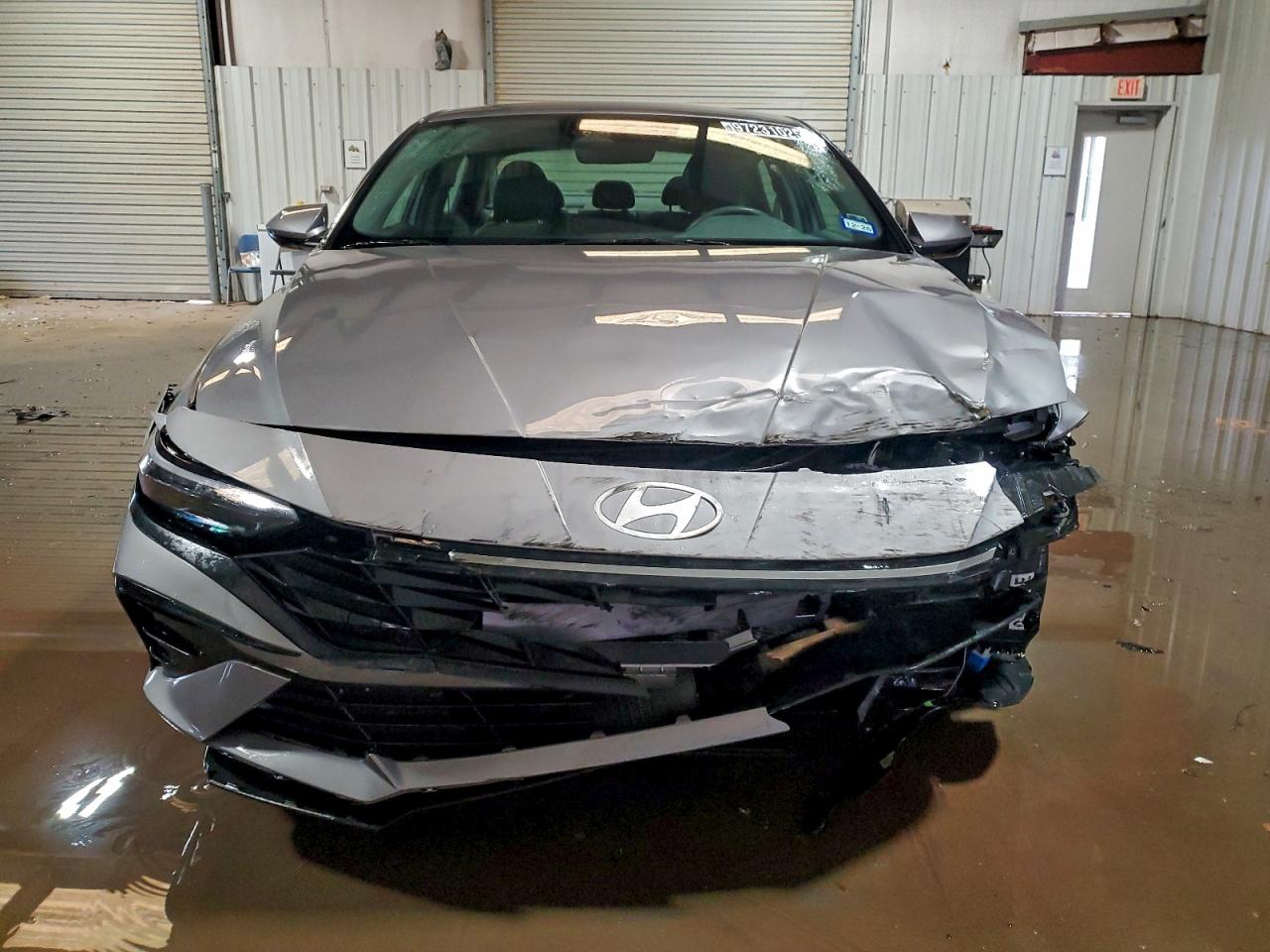 2025 HYUNDAI ELANTRA SEL photo 9
