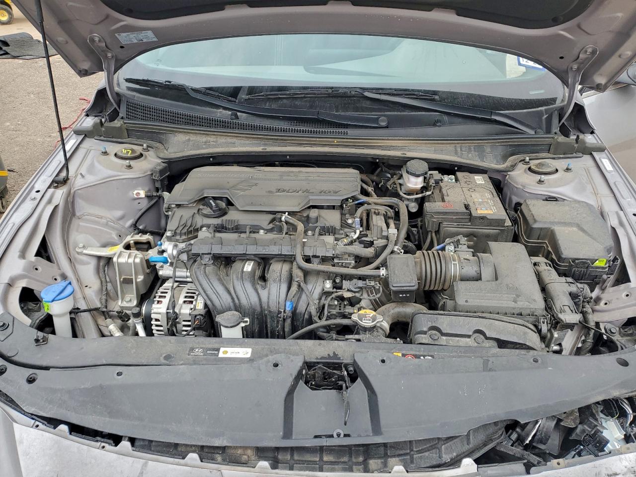 2025 HYUNDAI ELANTRA SEL photo 21