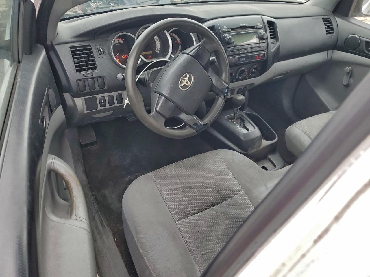 2012 TOYOTA TACOMA photo 15