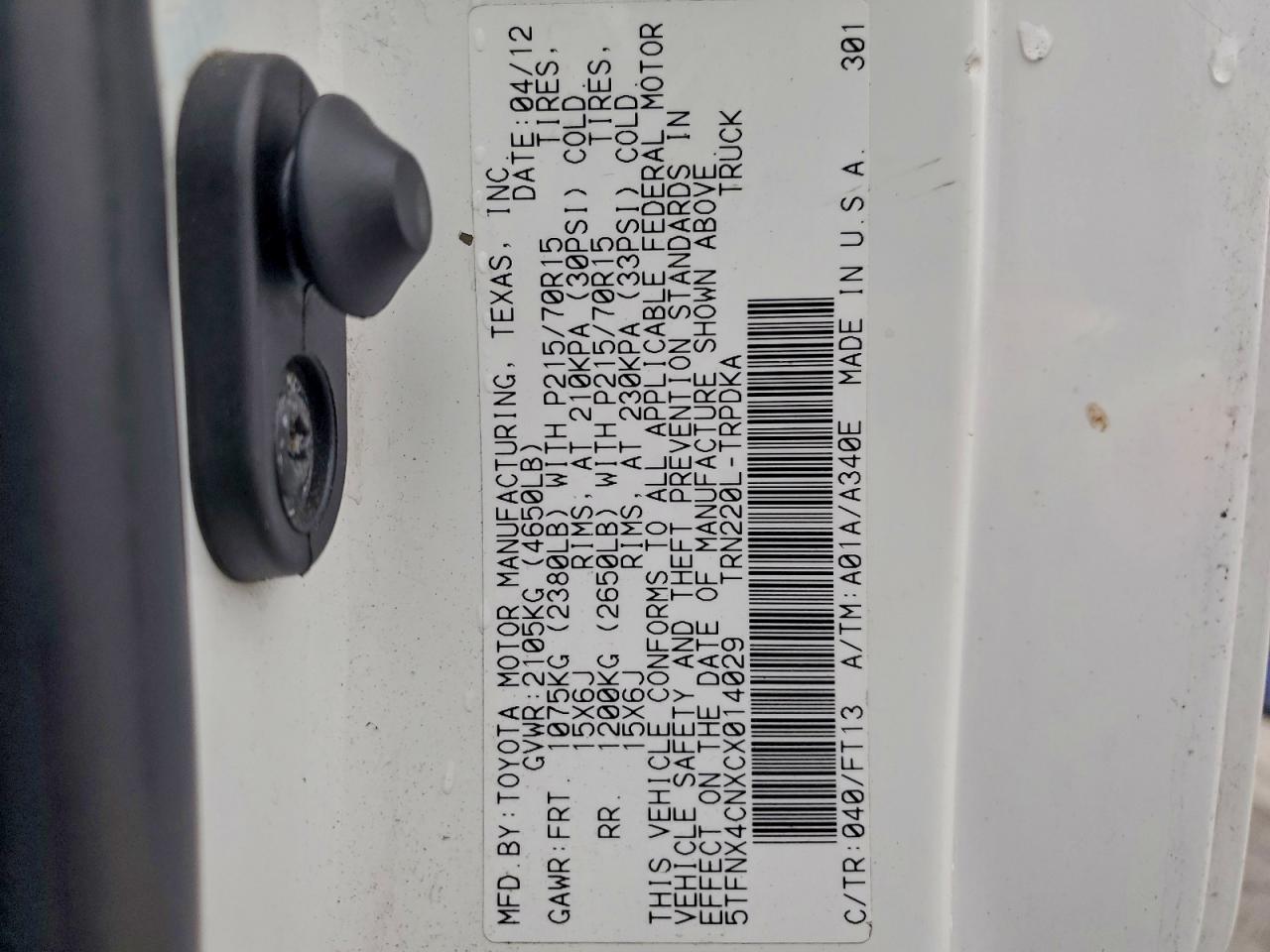 2012 TOYOTA TACOMA photo 25