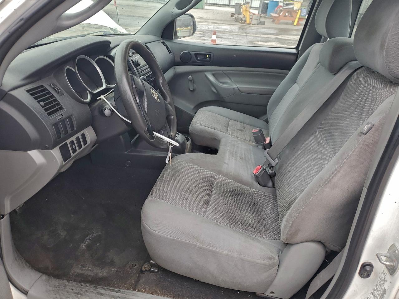 2012 TOYOTA TACOMA photo 13