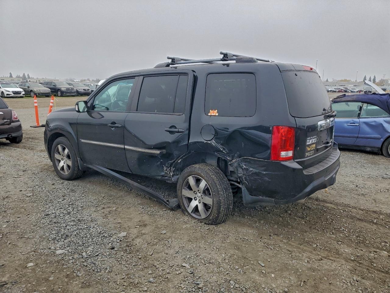 2013 HONDA PILOT TOURING photo 2
