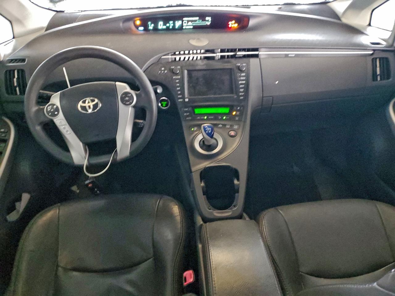 2010 TOYOTA PRIUS photo 8