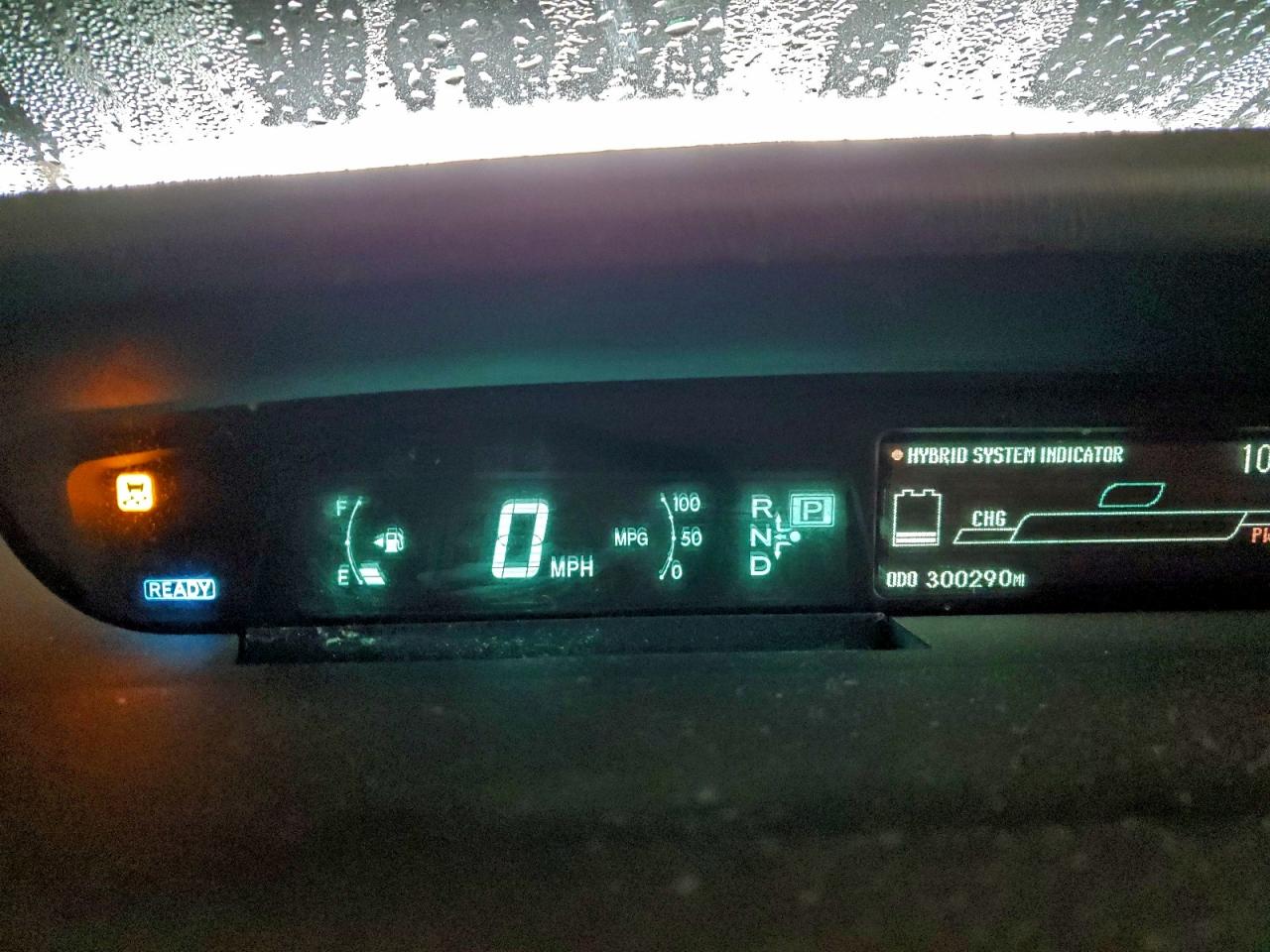 2010 TOYOTA PRIUS photo 9