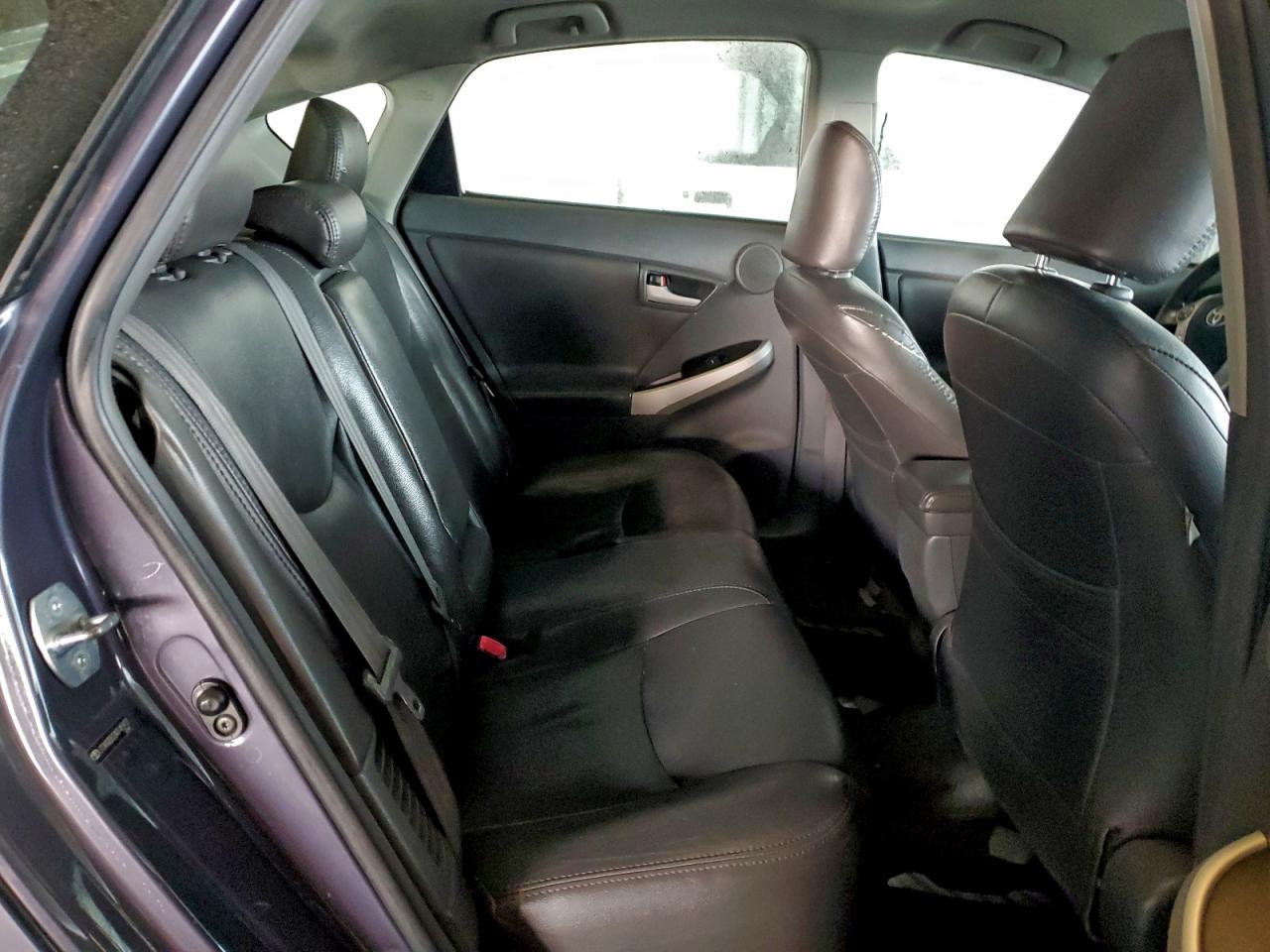 2010 TOYOTA PRIUS photo 10