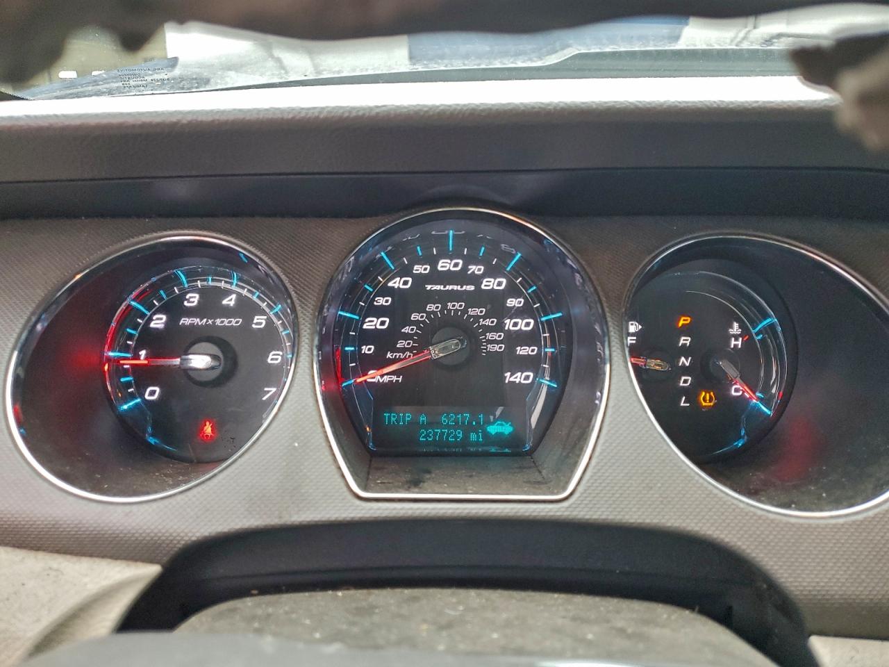2012 FORD TAURUS SE photo 9