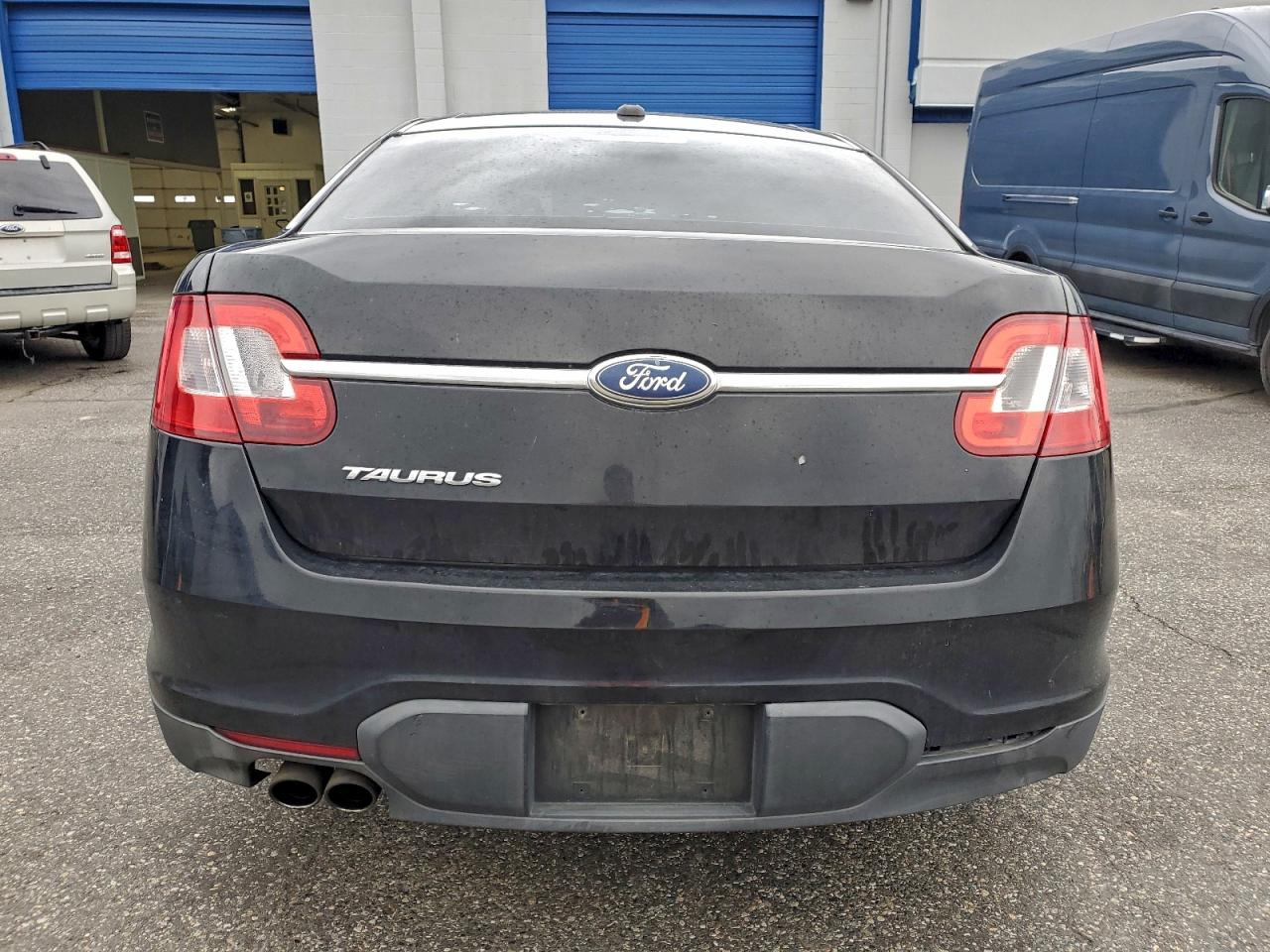 2012 FORD TAURUS SE photo 6