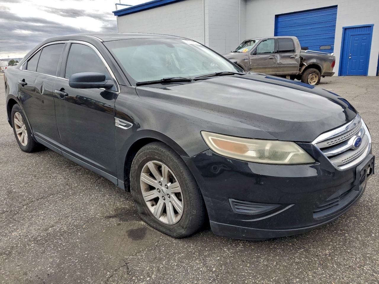 2012 FORD TAURUS SE photo 4