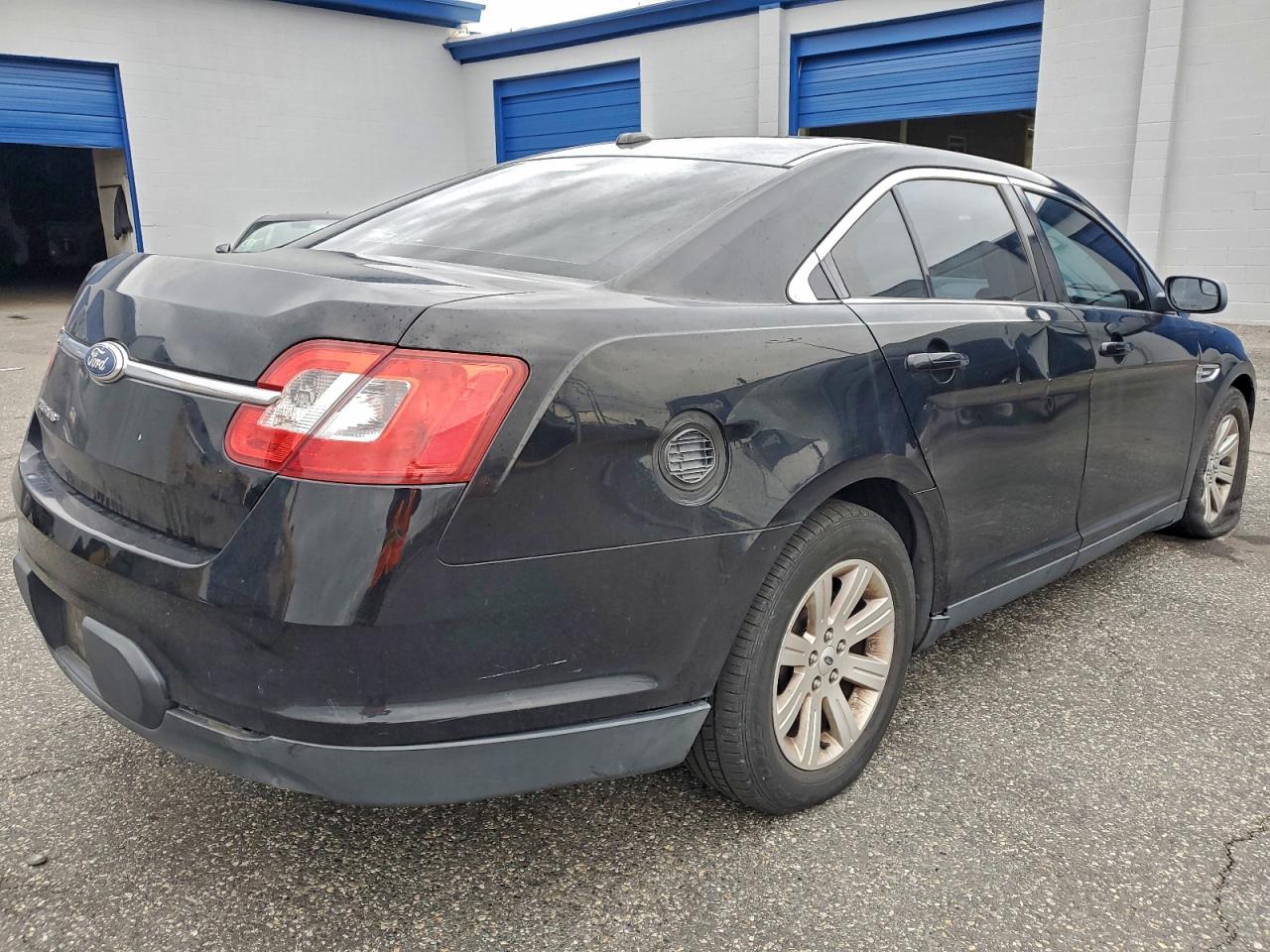 2012 FORD TAURUS SE photo 3