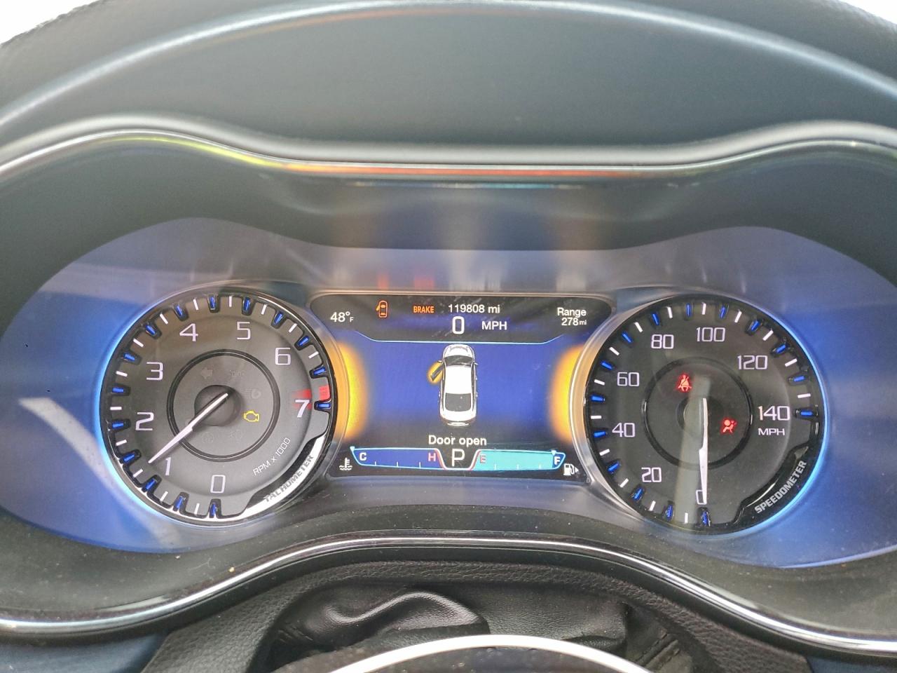 2016 CHRYSLER 200 S photo 17