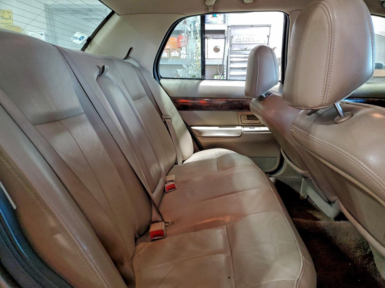 2004 MERCURY GRAND MARQUIS GS photo 19