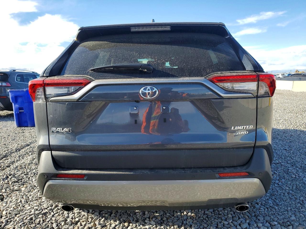2025 TOYOTA RAV4 LIMITED photo 16