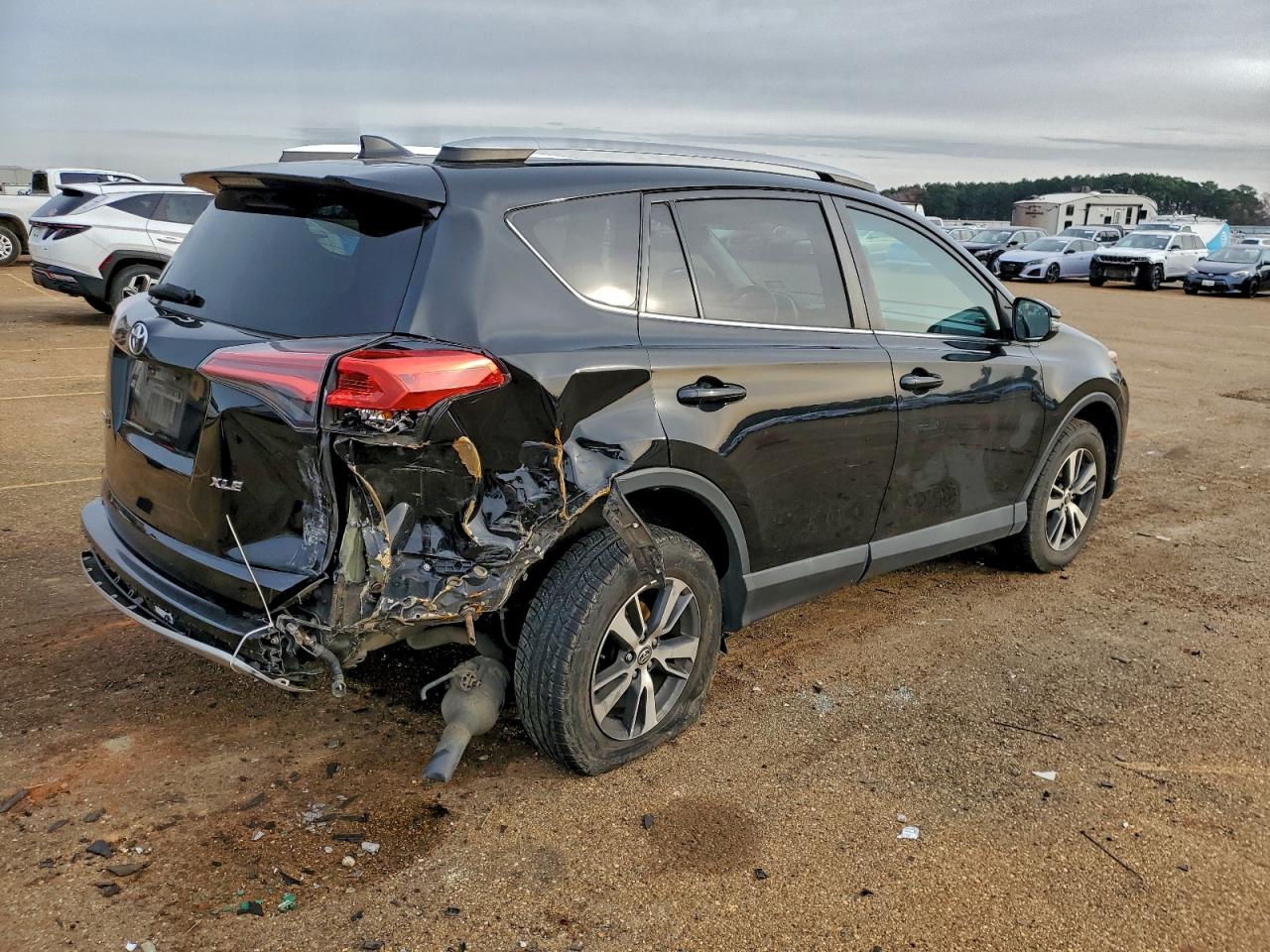 2016 TOYOTA RAV4 XLE photo 5