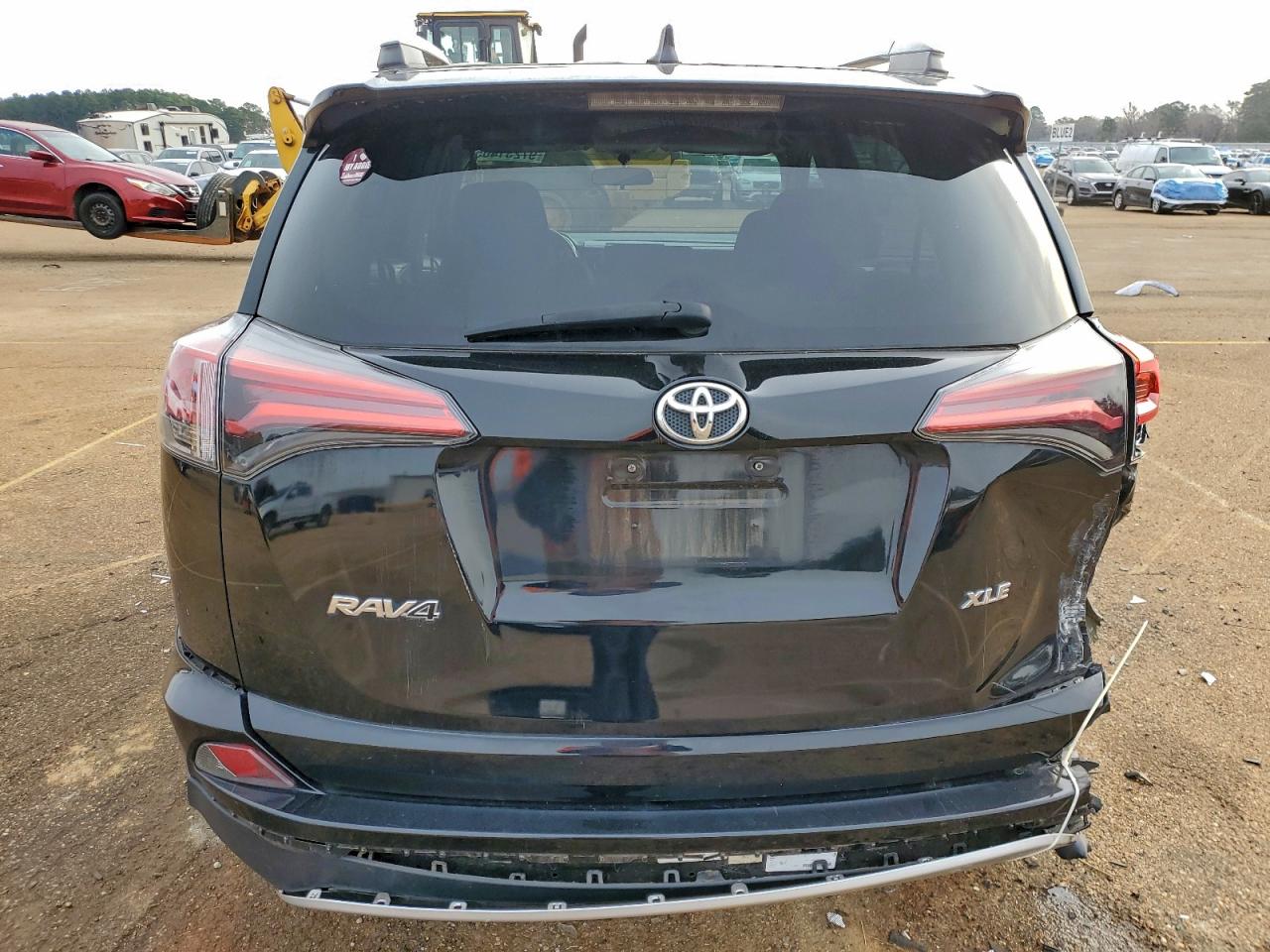 2016 TOYOTA RAV4 XLE photo 11