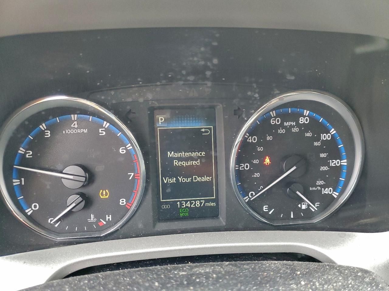 2016 TOYOTA RAV4 XLE photo 17