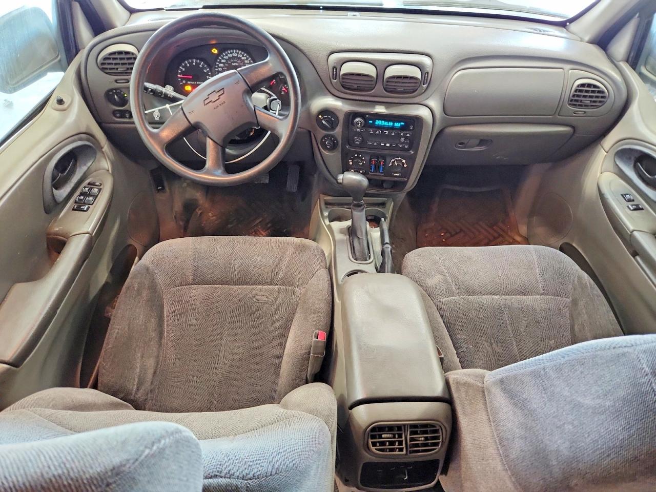 2004 CHEVROLET TRAILBLAZER LS photo 22