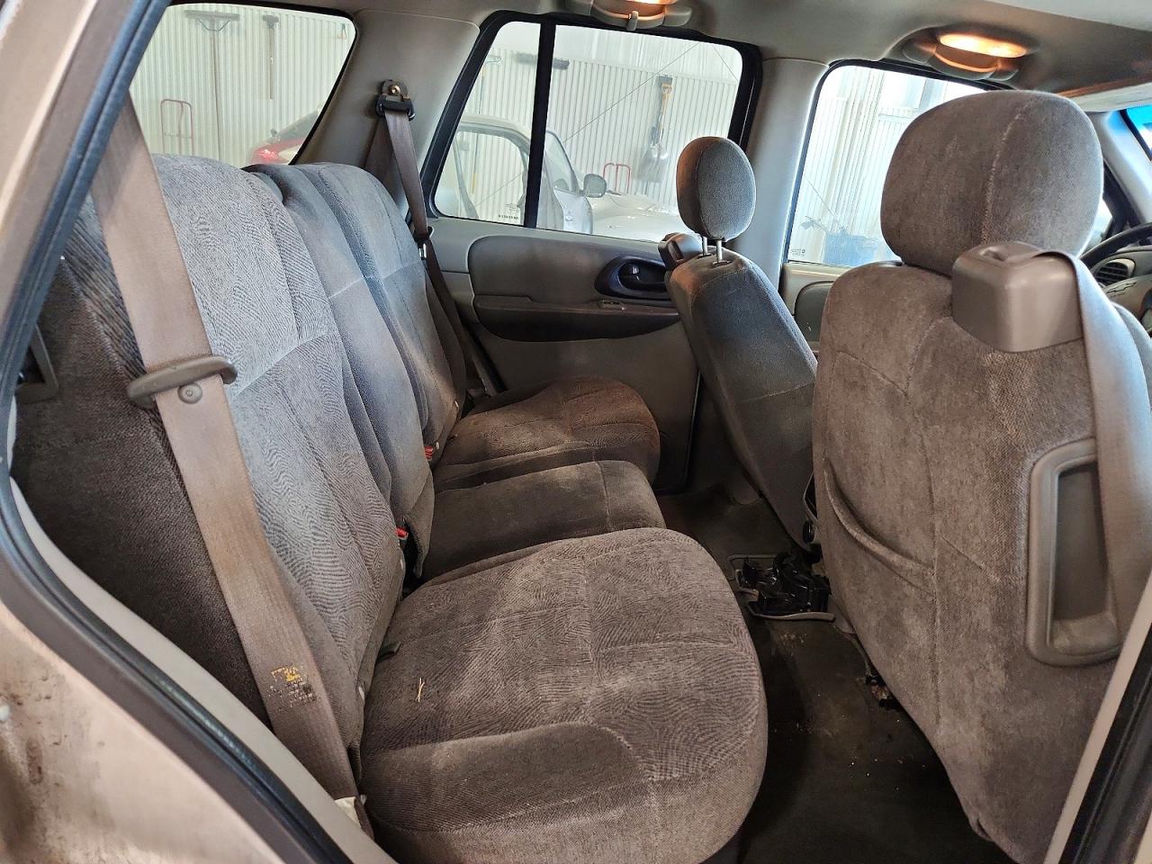 2004 CHEVROLET TRAILBLAZER LS photo 31