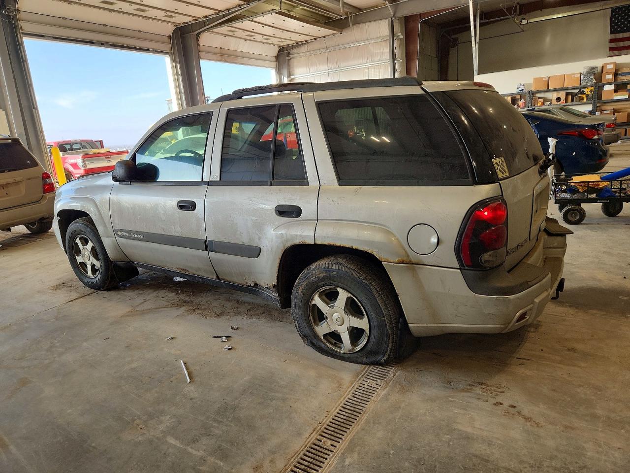 2004 CHEVROLET TRAILBLAZER LS photo 4