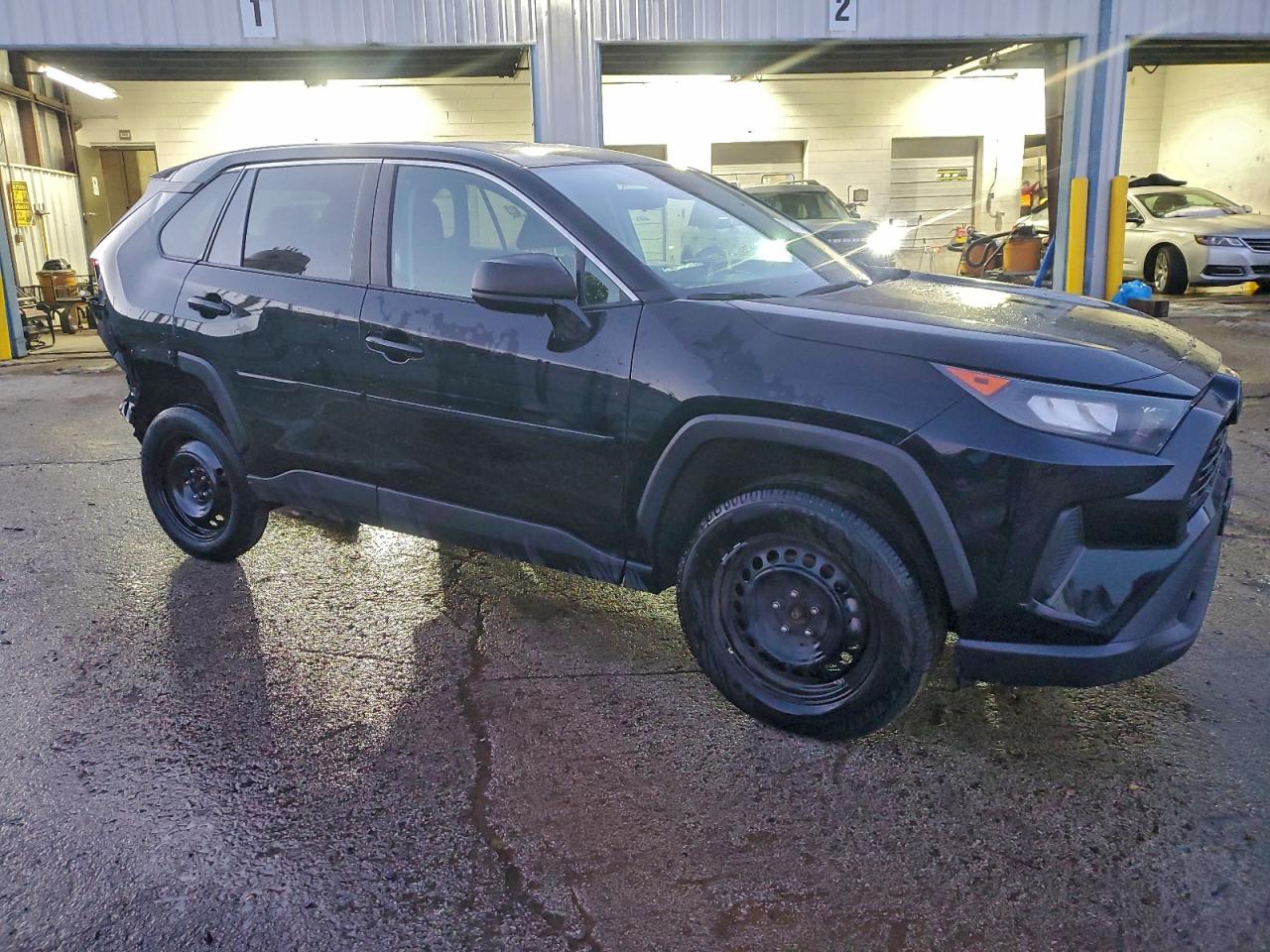 2022 TOYOTA RAV4 LE photo 10