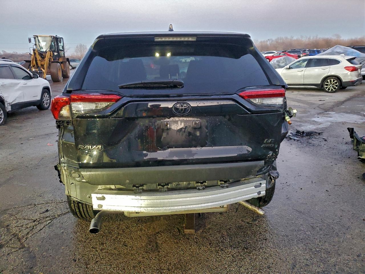 2022 TOYOTA RAV4 LE photo 16