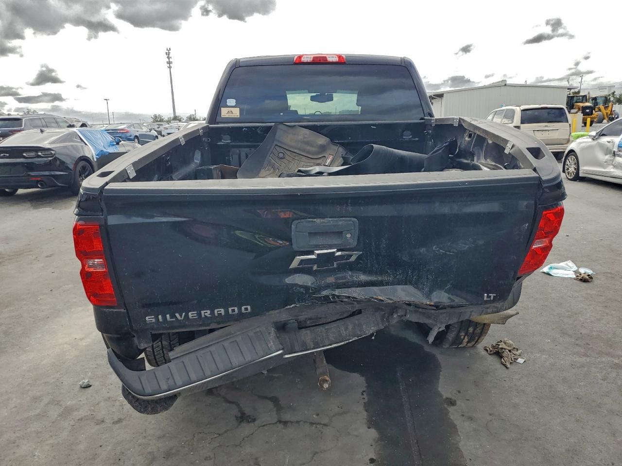 2017 CHEVROLET SILVERADO C1500 LT photo 16