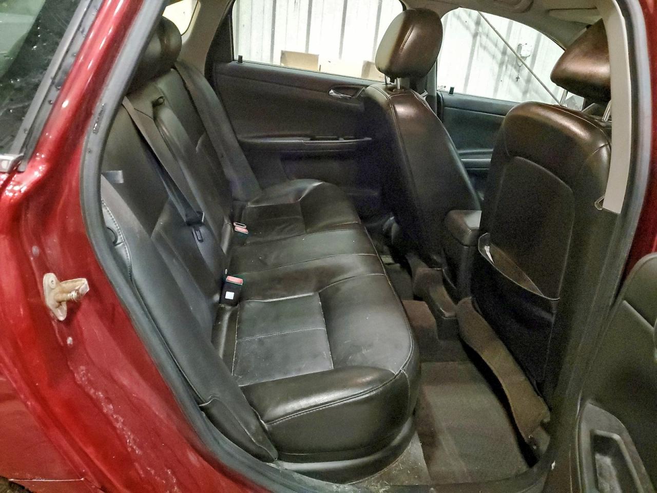 2010 CHEVROLET IMPALA LT photo 28