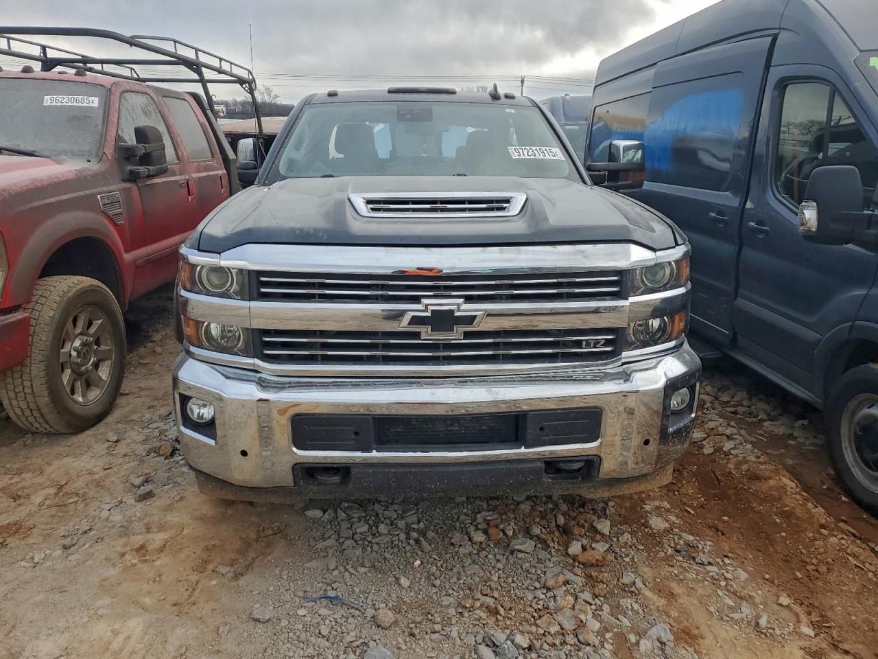 2017 CHEVROLET SILVERADO K3500 LTZ photo 5